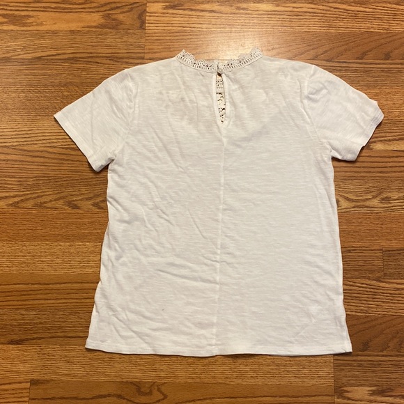 Gorgeous Lace Neckline Loft Outlet Shirt - Picture 9 of 11